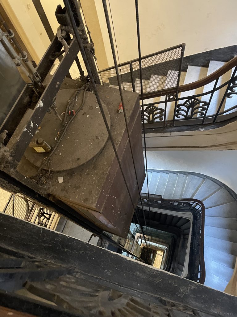 エジプトのエレベーター